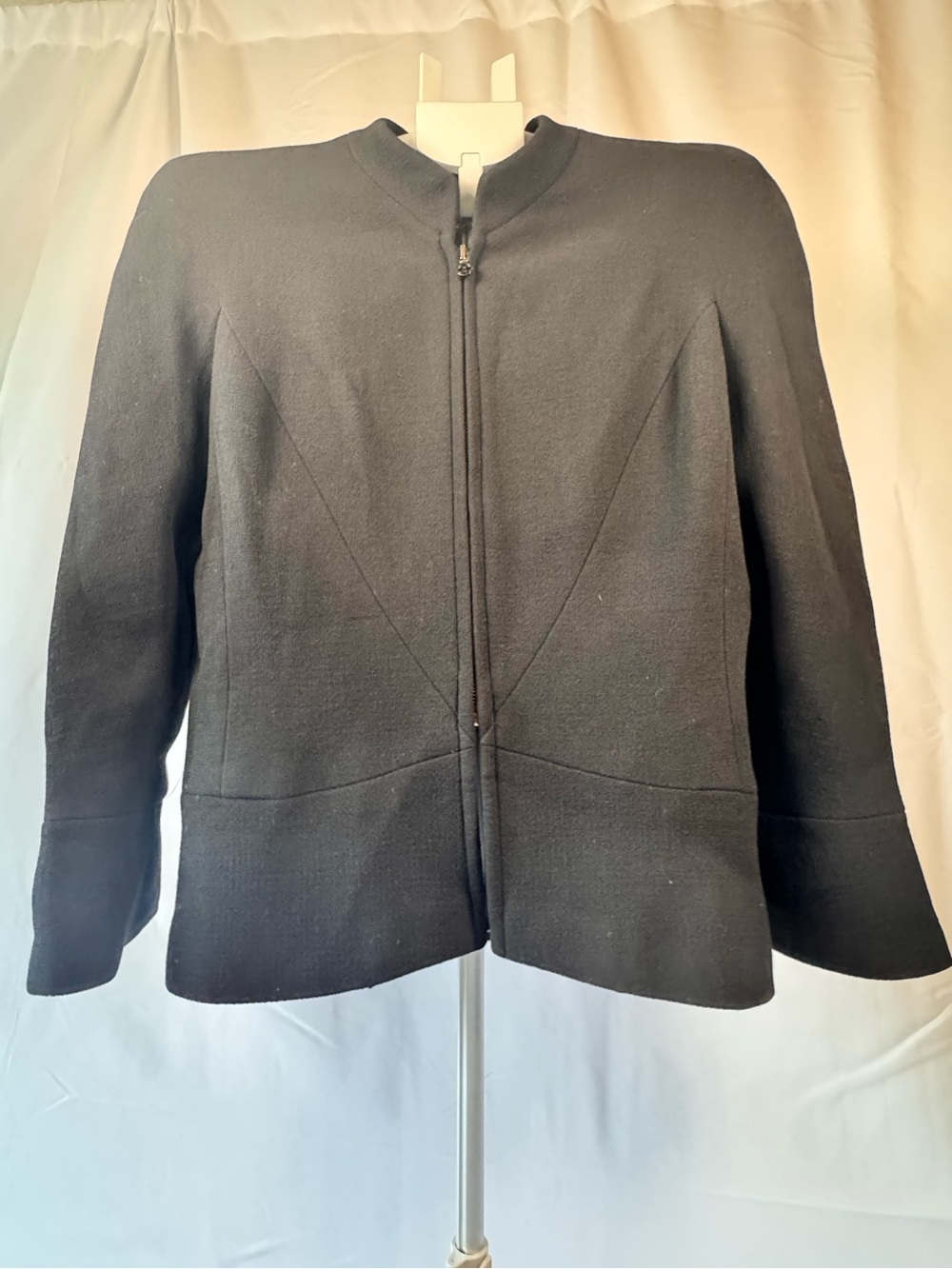 Chanel Boutique Vintage 1997 Black Wool Full-Zip Jacket Size 44 Made in France